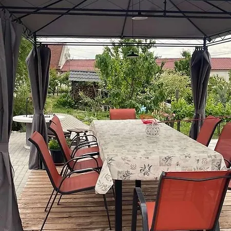 Tatil Evi Nyulaszo Vendeghaz Es Galeria Mád