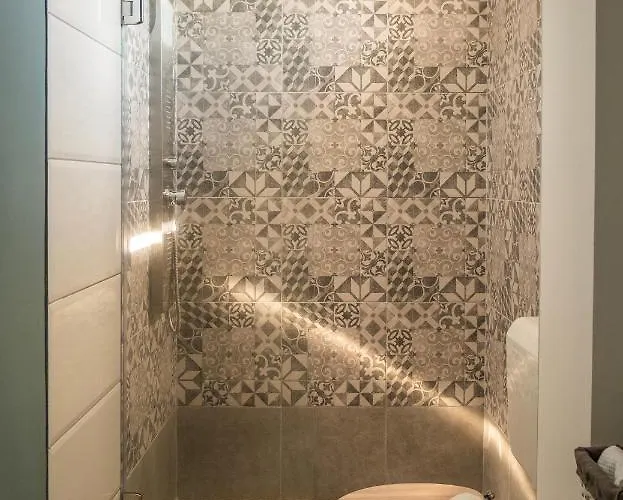 度假居 Nyulaszo Vendeghaz Es Galeria *